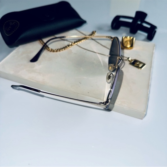 RAY-BAN Gold Metal Round Sunglasses - Picture 3 of 4